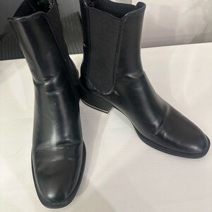 Women’s Black Leather Chelsea Boots with Heel